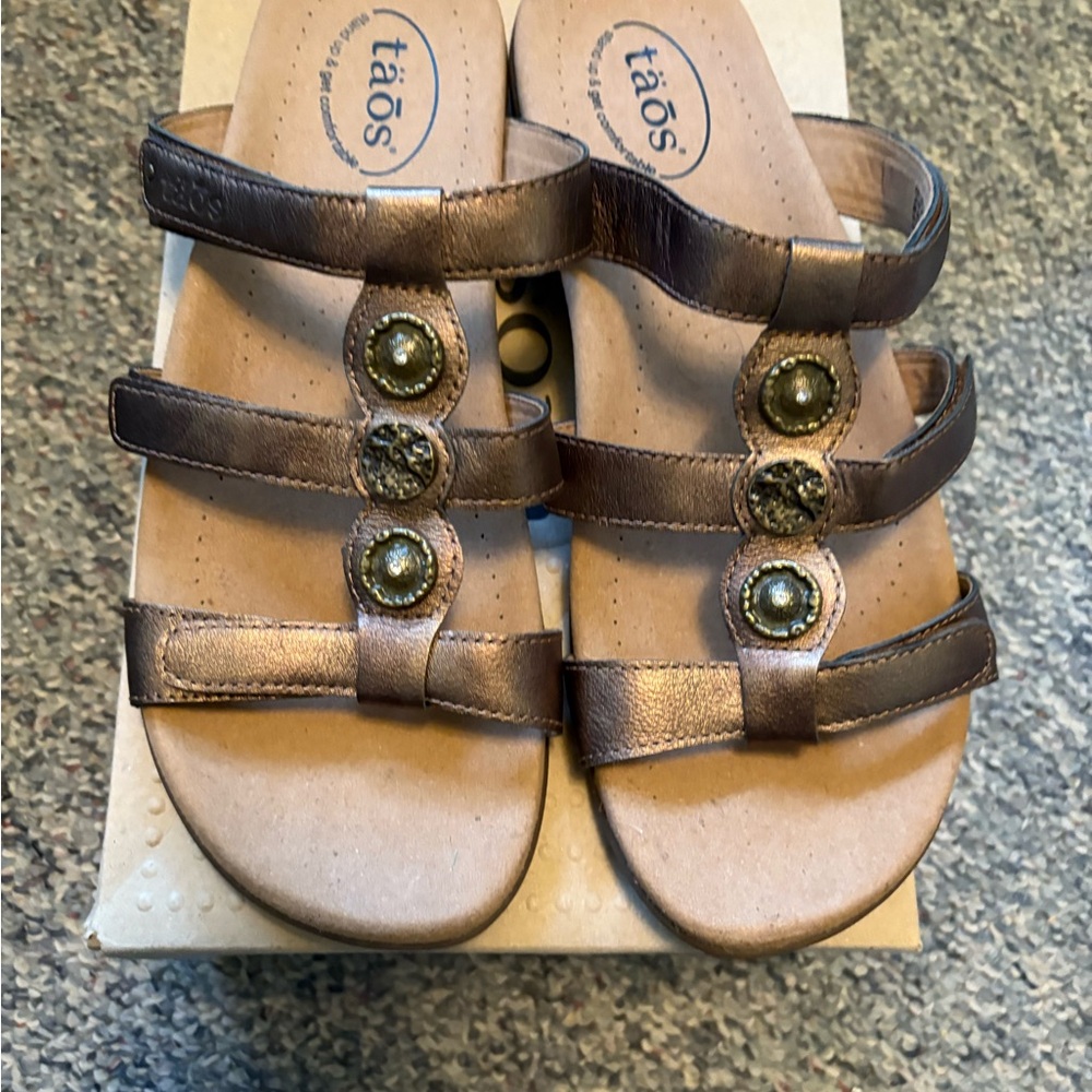 Taos Sandal Women’s 11 NWOT - Picture 2 of 4